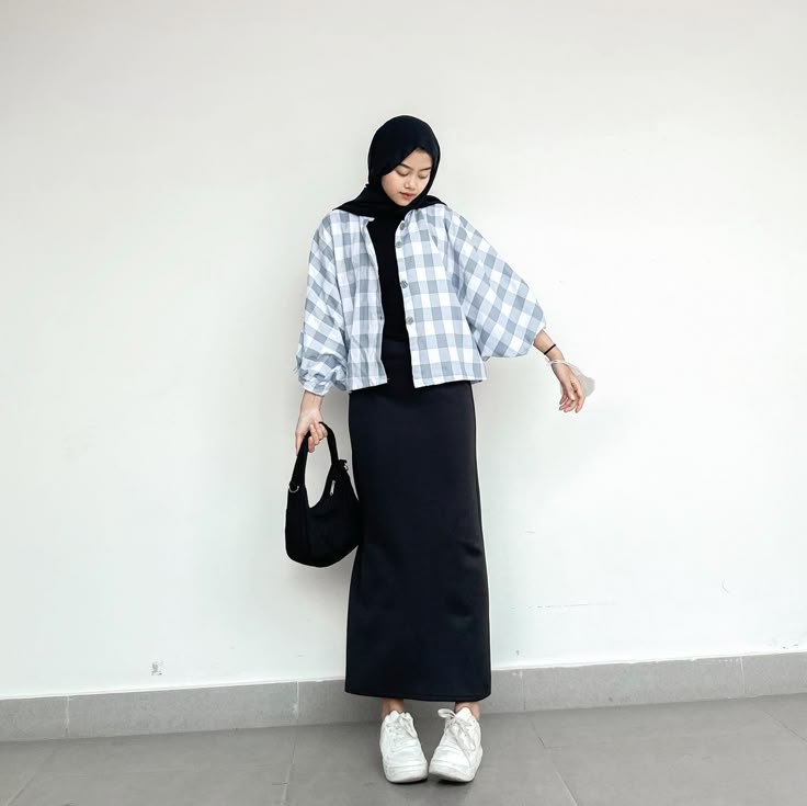 Maya Putri wearing Inner Dress PALOLO